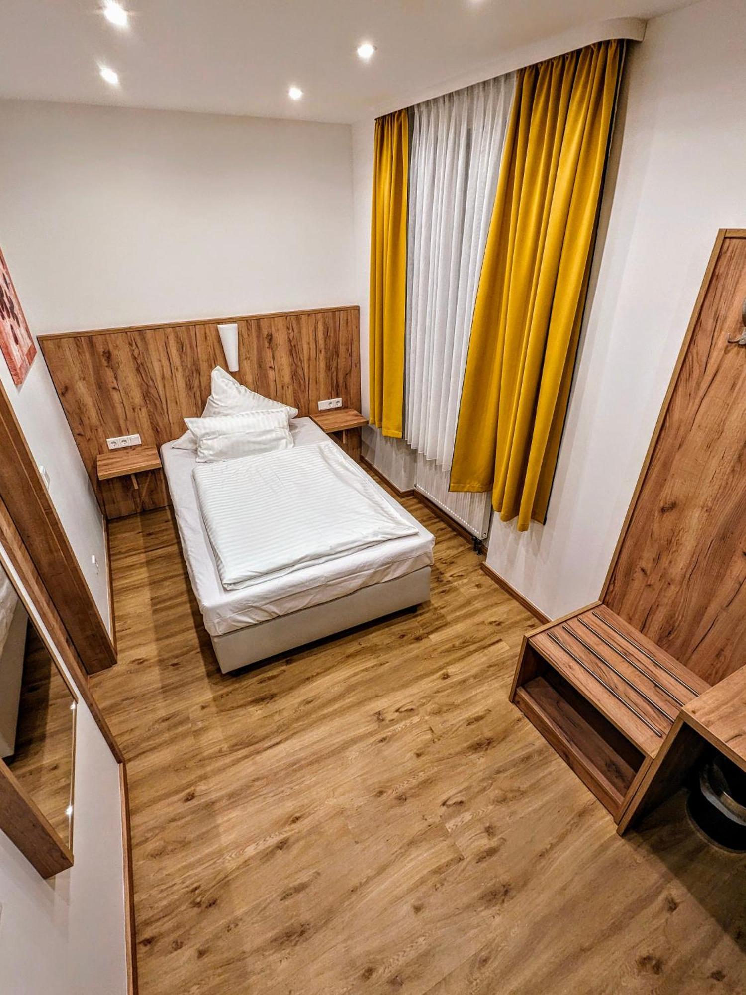 Hotel Am Rathaus カッセル エクステリア 写真